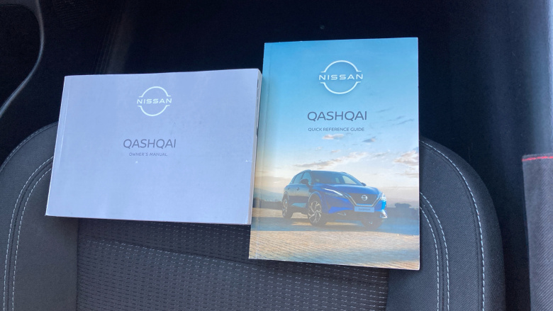 Nissan Qashqai 1.3 DiG-T MH Acenta Premium 5dr Petrol Hatchback